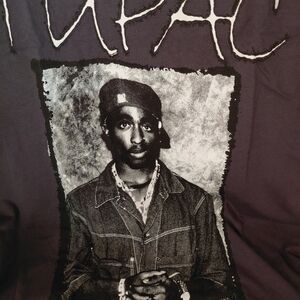 2 PAC TUPAC SHAKUR Hip Hop Artist Old Navy  Gray Graphic T-Shirt New With Tag XL